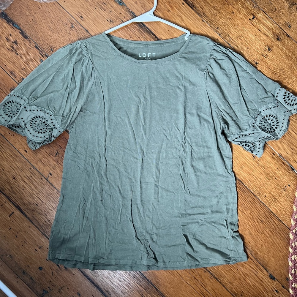 LOFT tee with lace sleeve